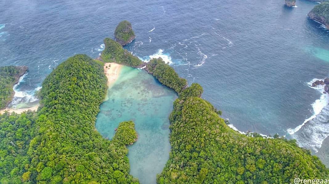 Pulau Sempu Malang